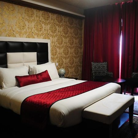 Hotel Rose Petal Srinagar Luaran gambar